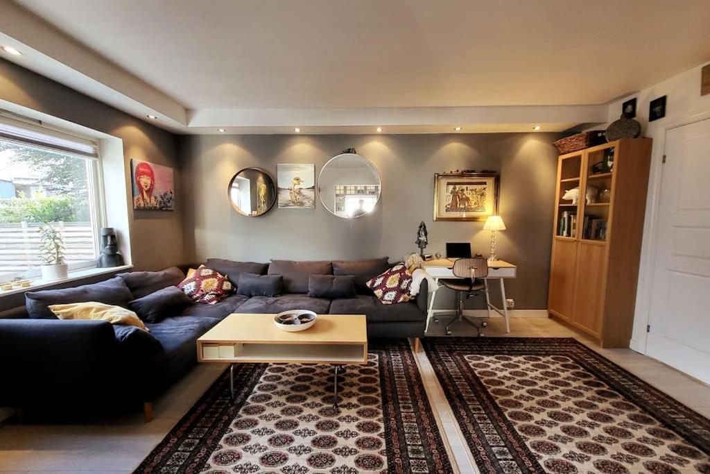 Apartment Superb And Central Place! Airb&b Favorite *